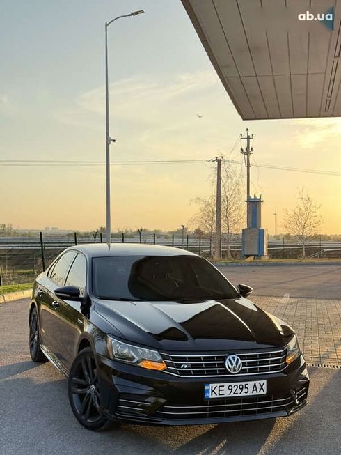 Volkswagen Passat 2018 - фото 2