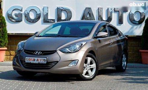 Hyundai Elantra 2012 - фото 8