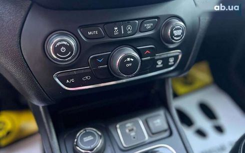 Jeep Cherokee 2019 - фото 21