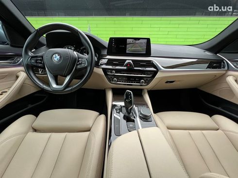 BMW 5 серия 2018 - фото 19