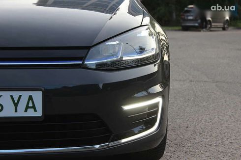 Volkswagen e-Golf 2020 - фото 21