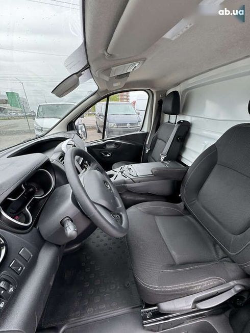 Renault Trafic 2021 - фото 14