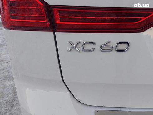 Volvo XC60 2019 белый - фото 14