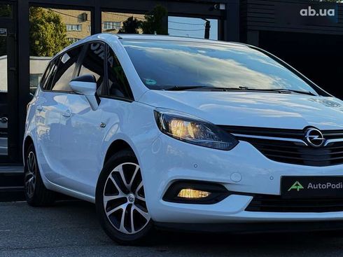 Opel Zafira 2018 - фото 9