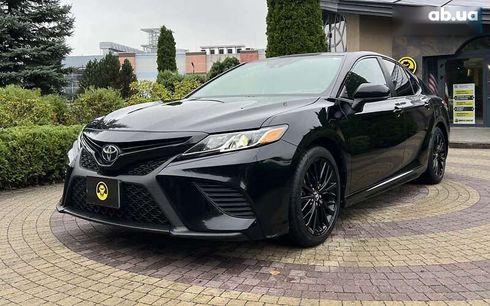 Toyota Camry 2019 - фото 3