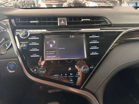 Toyota Camry 2020 - фото 15