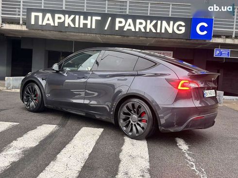 Tesla Model Y 2024 - фото 11