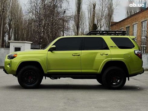 Toyota 4Runner 2021 - фото 11