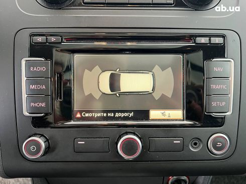 Volkswagen Touran 2012 серый - фото 28
