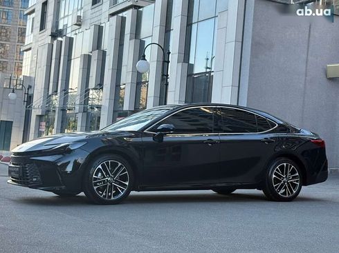 Toyota Camry 2024 - фото 16