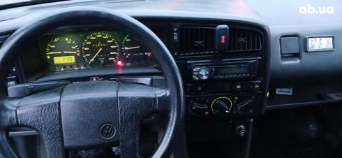 Volkswagen Passat 1991 красный - фото 7