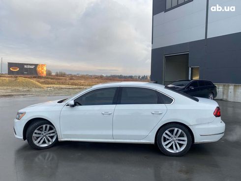 Volkswagen Passat 2018 белый - фото 8