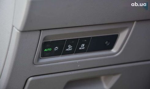 Volkswagen Touareg 2019 - фото 18