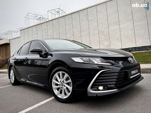 Toyota Camry 2023 - фото 14