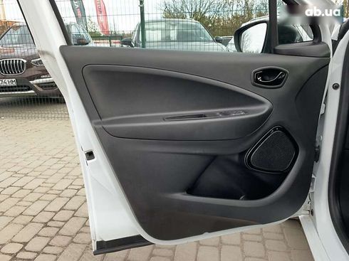 Renault Zoe 2021 - фото 23