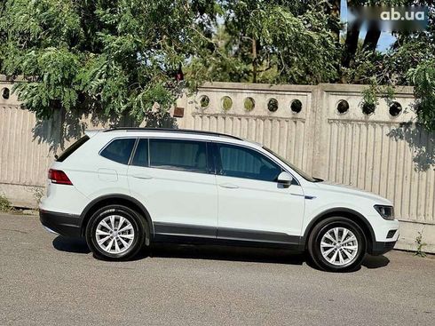 Volkswagen Tiguan 2018 - фото 10