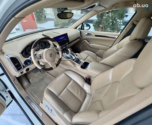Porsche Cayenne 2011 - фото 12