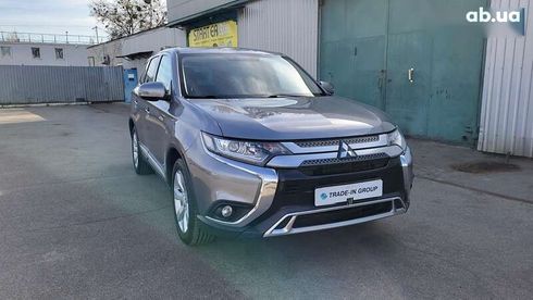 Mitsubishi Outlander 2021 - фото 12