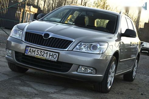 Skoda Octavia 2011 - фото 5