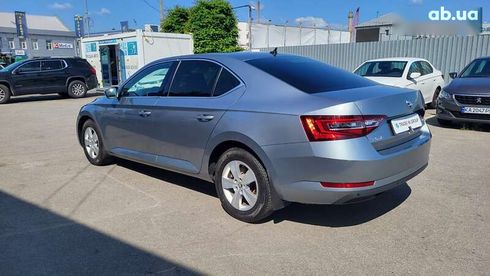 Skoda Superb 2019 - фото 26