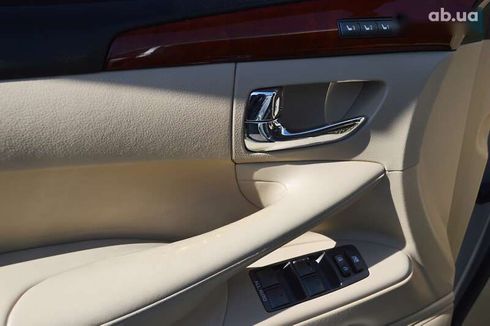 Lexus LX 2008 - фото 19