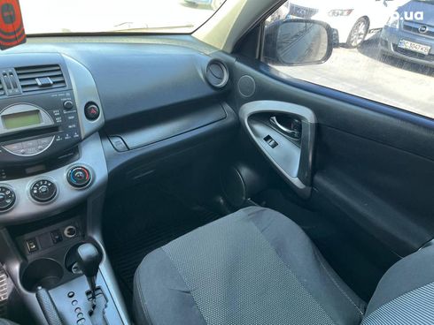Toyota RAV4 2006 черный - фото 25