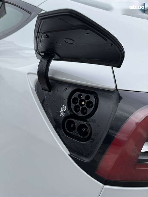 Tesla Model 3 2022 - фото 28