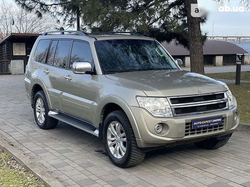 Mitsubishi Pajero Wagon 2014 - фото 14