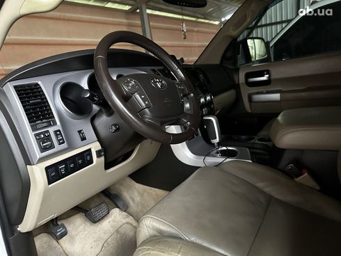 Toyota Sequoia 2008 белый - фото 7