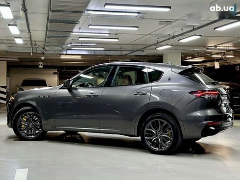 Maserati Levante 2022 - фото 29