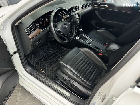 Volkswagen Passat 2018 - фото 28