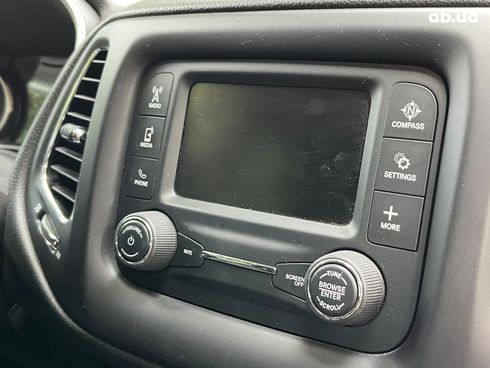 Jeep Compass 2017 черный - фото 25
