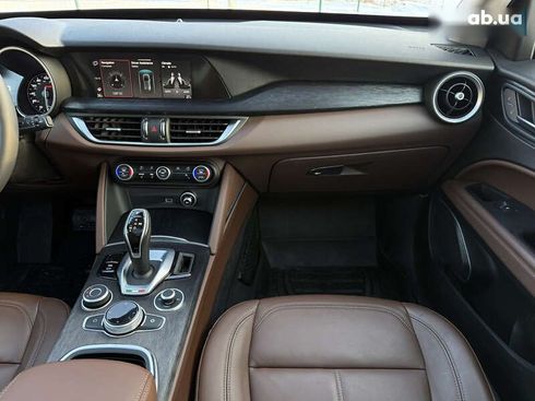 Alfa Romeo Stelvio 2020 - фото 28