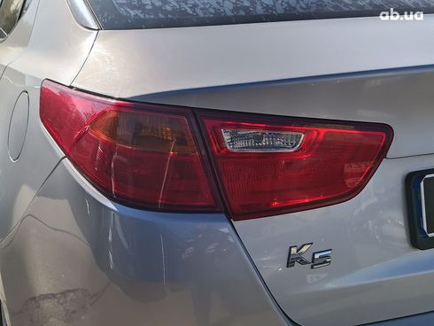 Kia K5 2015 серый - фото 9