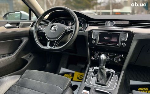 Volkswagen Passat 2016 - фото 12