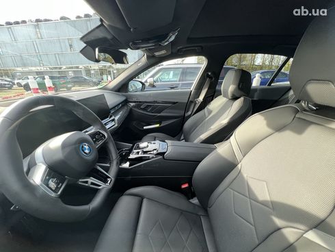 BMW i5 2023 - фото 34