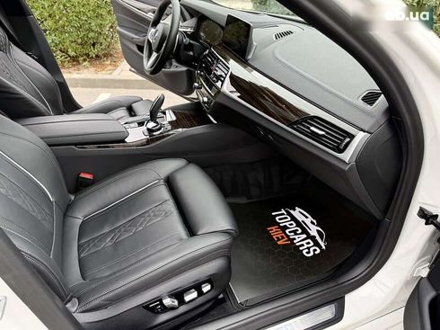 BMW 5 серия 2020 - фото 29