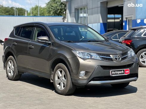 Toyota RAV4 2014 коричневый - фото 3