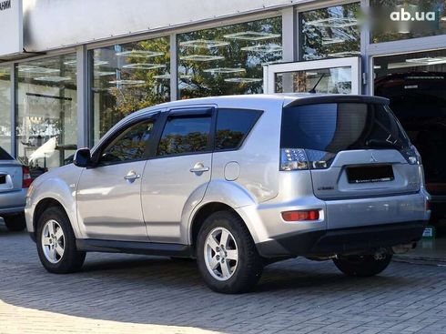 Mitsubishi Outlander 2010 - фото 6