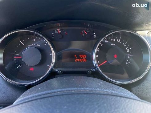 Peugeot 5008 2012 - фото 13