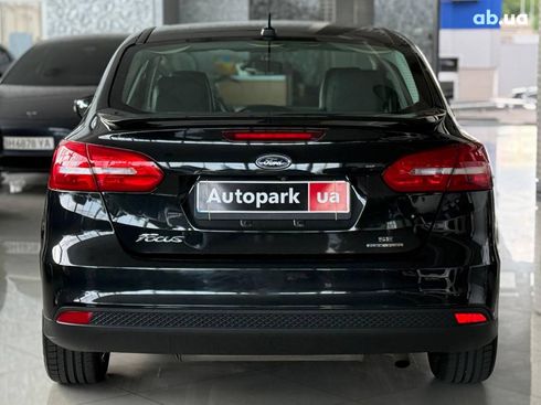 Ford Focus 2015 черный - фото 6