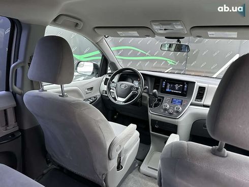 Toyota Sienna 2016 - фото 26