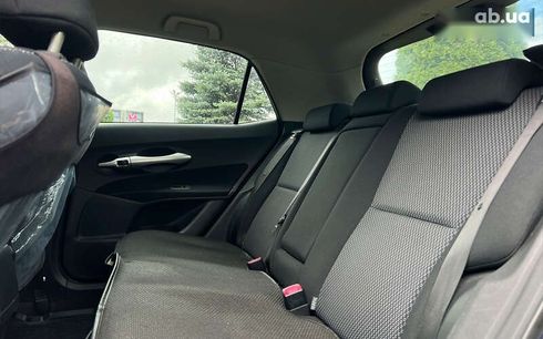 Toyota Auris 2010 - фото 14