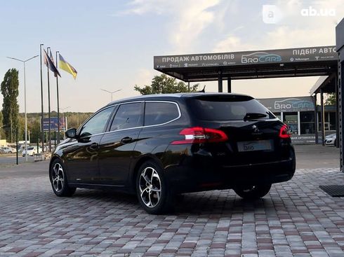 Peugeot 308 2017 - фото 9