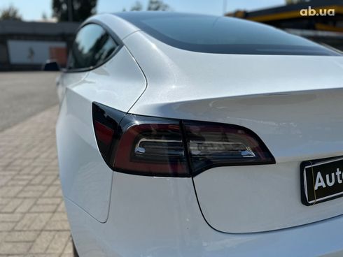 Tesla Model 3 2021 белый - фото 7