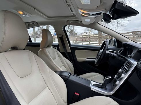 Volvo S60 2016 серый - фото 47