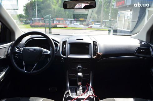 Ford Edge 2018 серый - фото 18