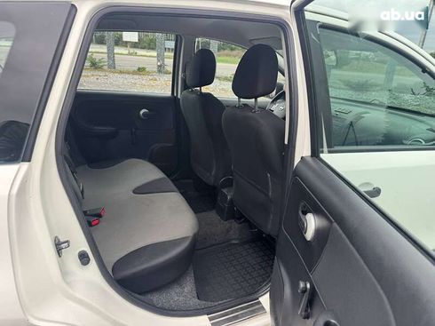 Nissan Note 2013 - фото 13