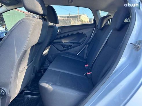 Ford Fiesta 2016 - фото 24