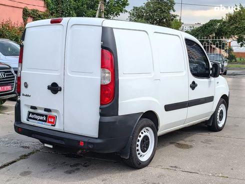Fiat Doblo 2012 белый - фото 10